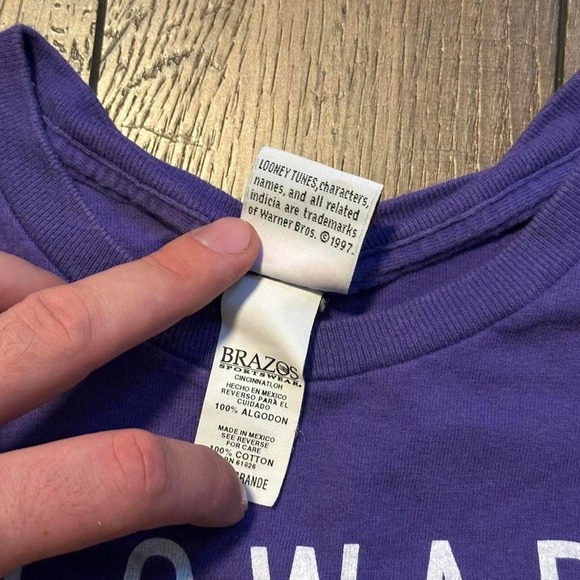 Vintage Tweety Bird T Shirt Colorado Women's Large‎ Purple 1997 - Picture 3 of 5